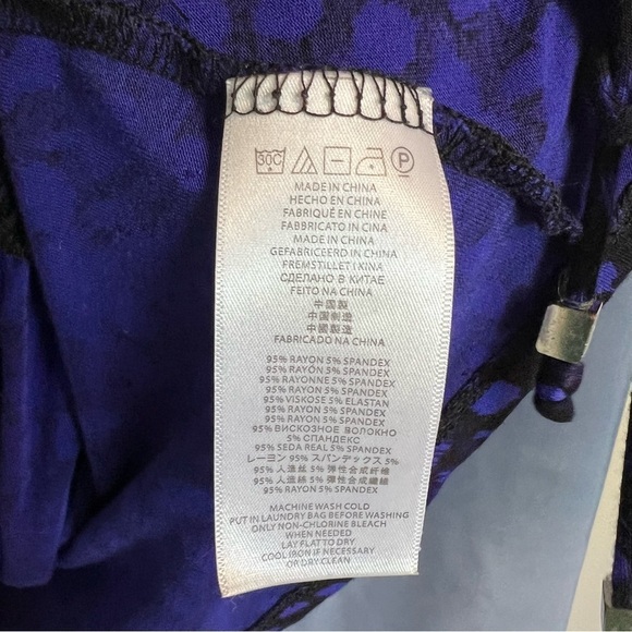 Michael Kors size L purple/black top with ruching on one side - very soft EUC - Picture 5 of 7